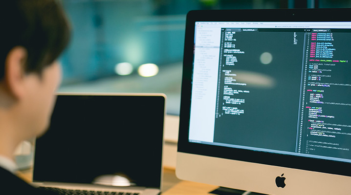 エンジニアの様子の様子